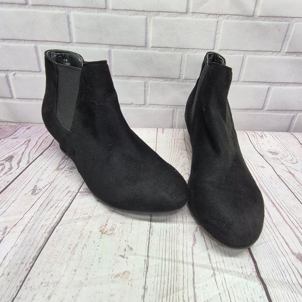 Marbella Black Faux Suede Wedge Ankle Boots Womens 7M Round Toe Booties COCO